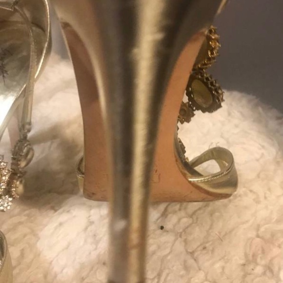 Authentic giuseppe zanotti Jewelled heels
size 39 - Picture 9 of 10